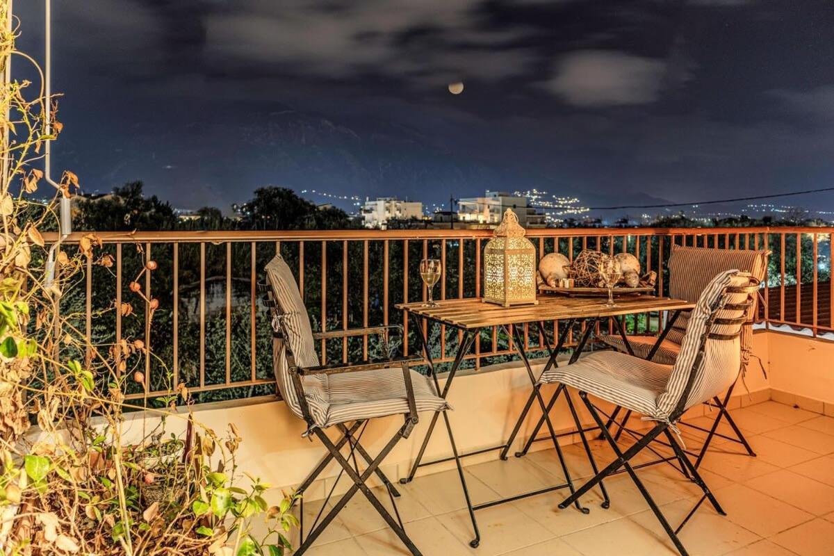 Amalia'S Serendipity - City Lights & Mountain Vistas กาลามาตา ภายนอก รูปภาพ